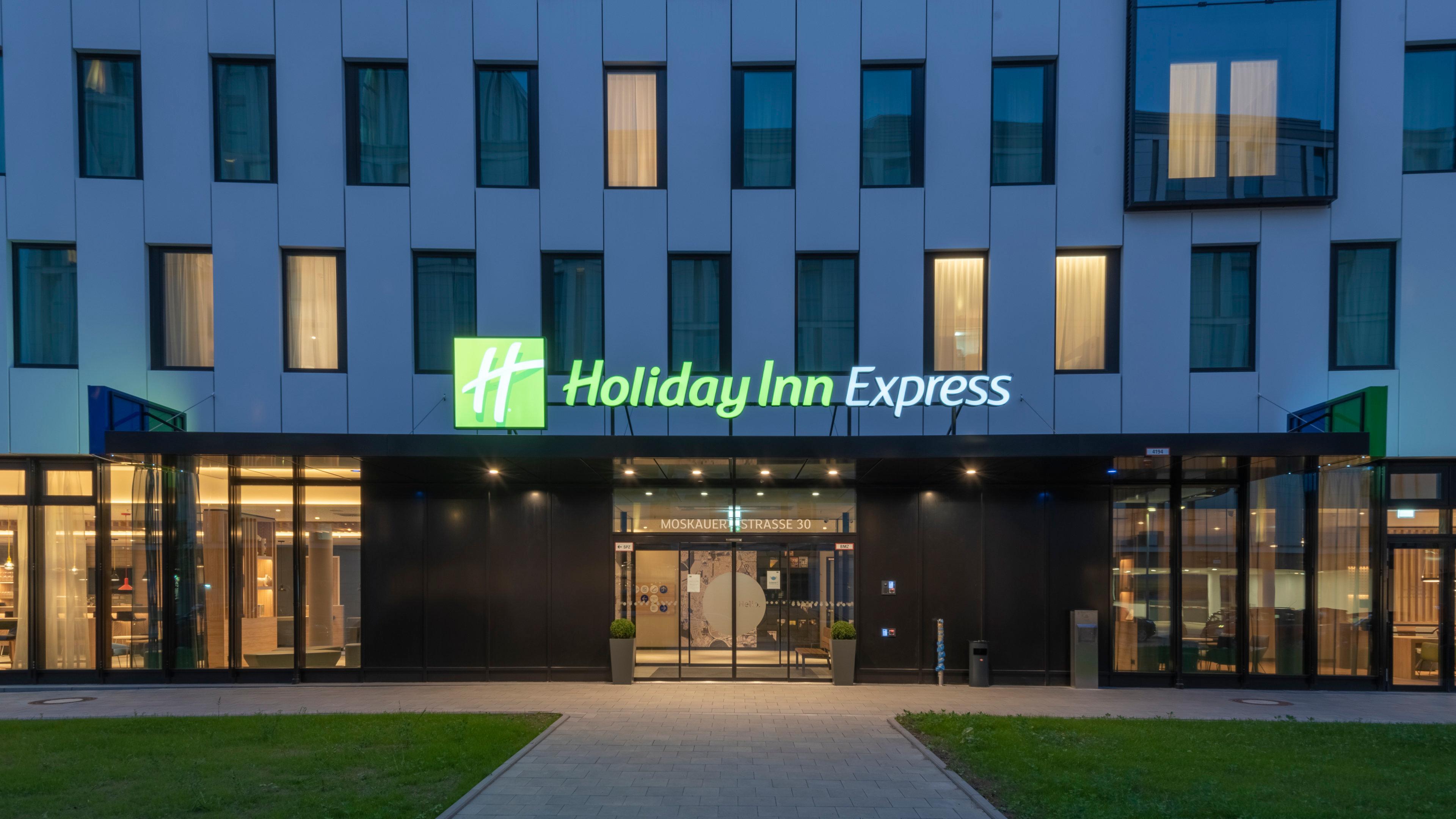 Holiday Inn Express Dusseldorf - Hauptbahnhof, An Ihg Hotel Εξωτερικό φωτογραφία